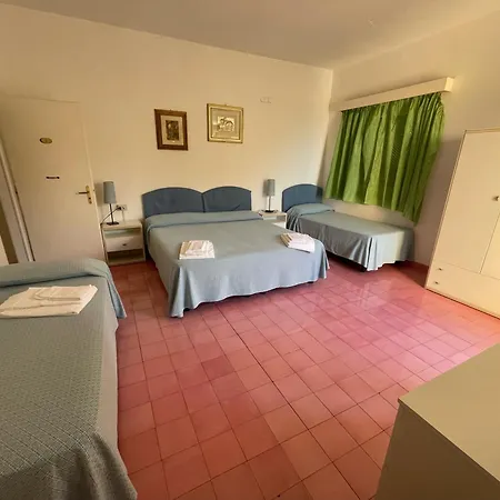 Ξενοδοχείο Degli Aranci 3*