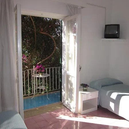 Degli Aranci ماراتييا