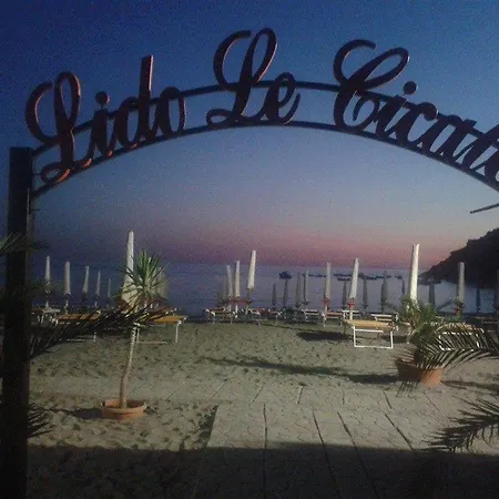 Degli Aranci 3*