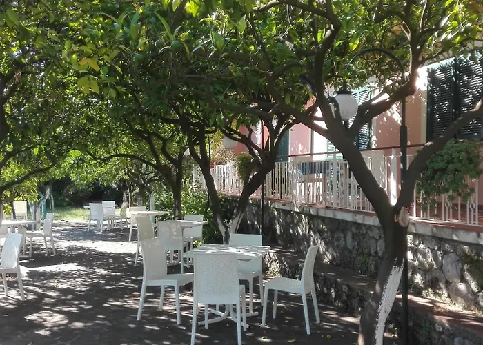 Degli Aranci Hotel 3*